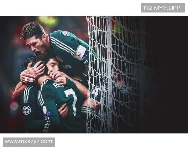 通过跑姿辨识足球巨星:从独特步伐看球员特征与风采 通过跑姿辨识足球巨星:从独特步伐看球员特征与风采