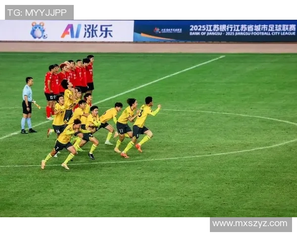 余干足球球星闪耀赛场引领家乡青少年热爱体育运动 余干足球球星闪耀赛场引领家乡青少年热爱体育运动