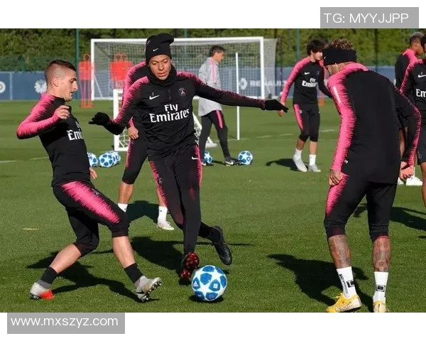 穿足球神袜的球星们背后的故事与传奇成就解析